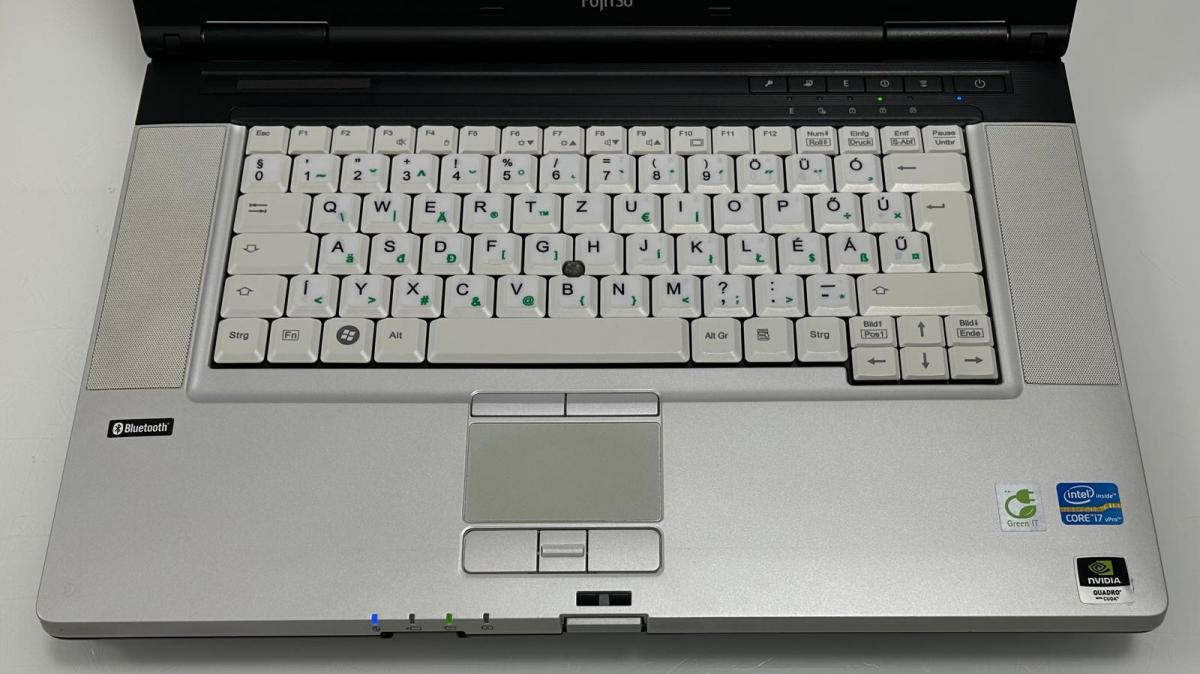 Fujitsu Celsius H710